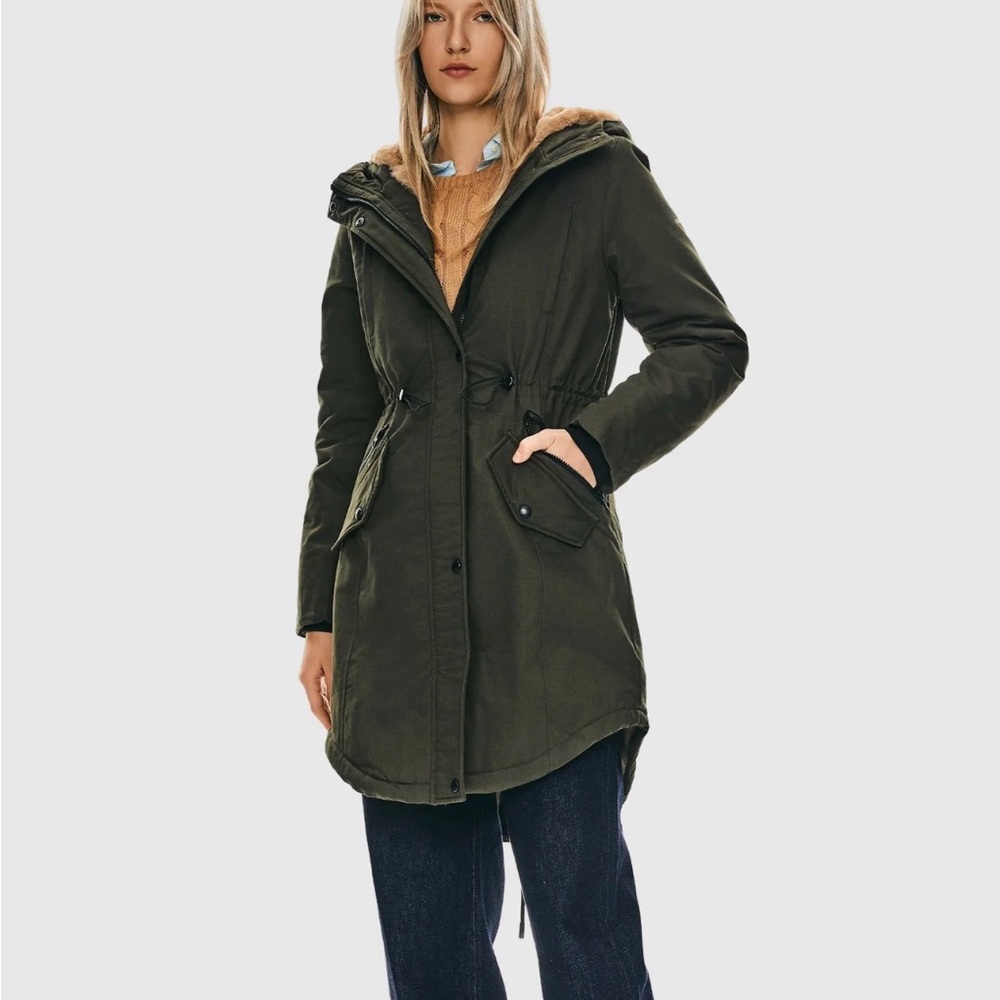 Orolay Fleece-Lined Hooded Parka Jacket with Pockets